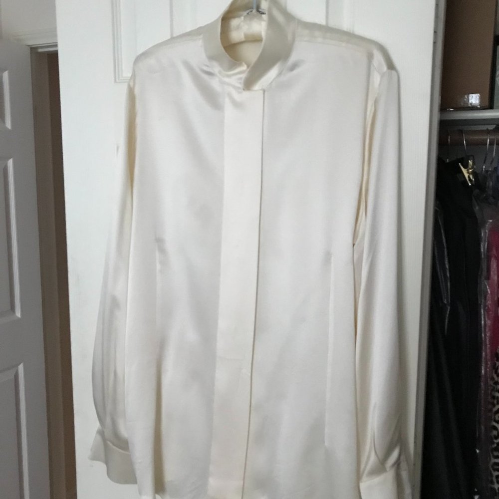 St. John Long Sleeved 100% Silk Blouse  Size 14